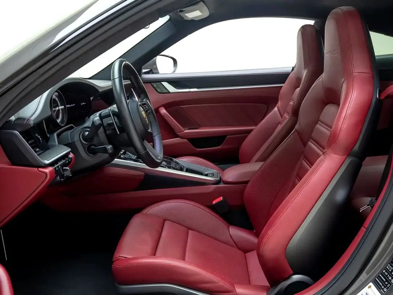 Porsche 911 Turbo S 3.8L (640 HP) Coupe Turbo S With Warranty