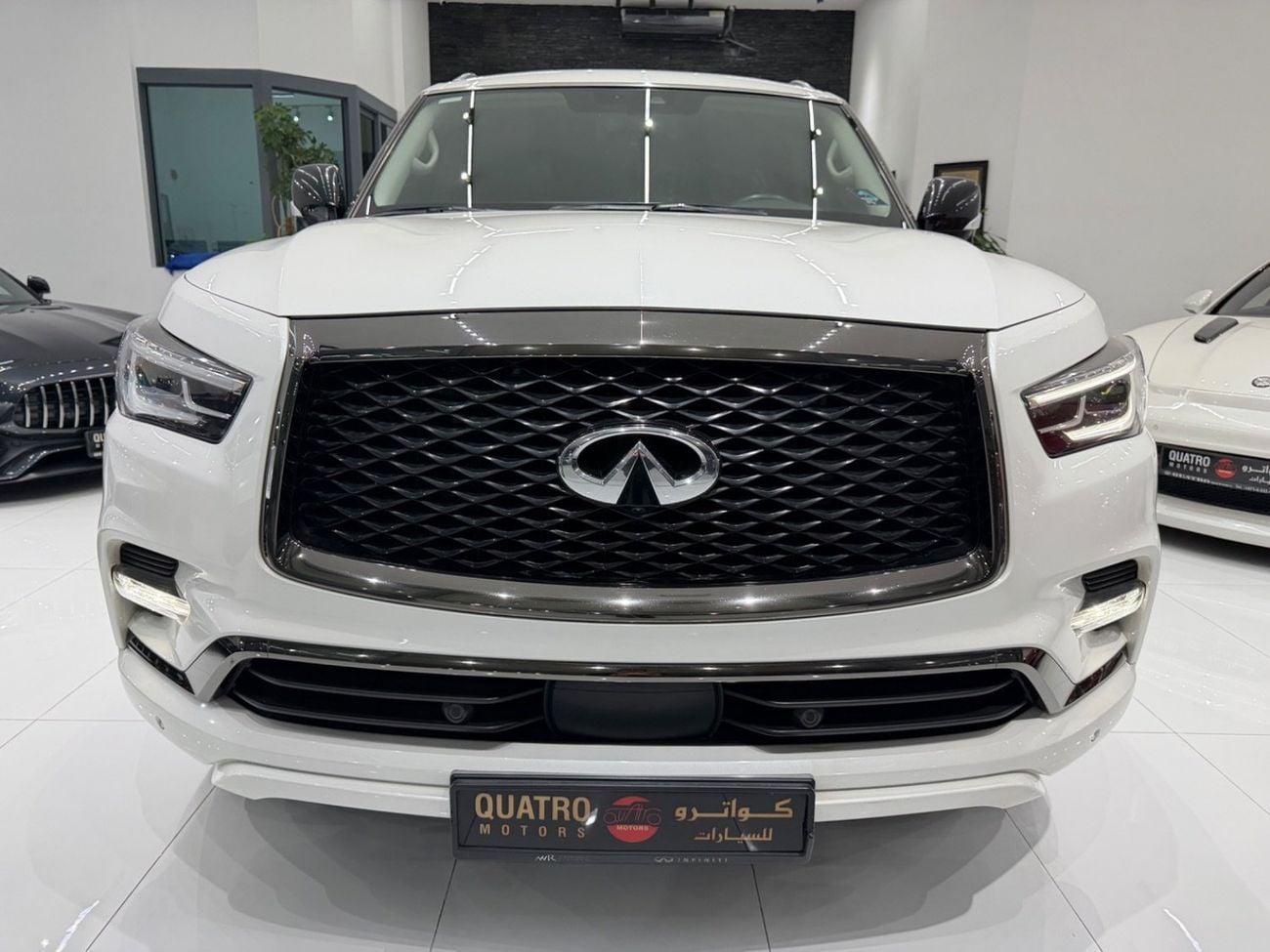 Infiniti QX80 LUXE SENSORY PROACTIVE