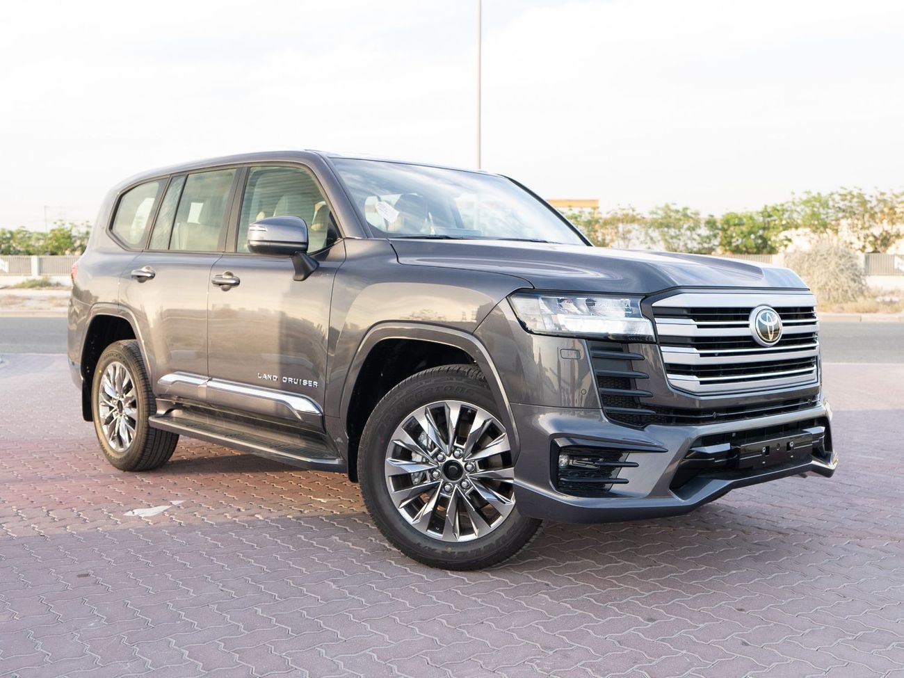 Toyota Land Cruiser 2025 Toyota LC300 GXR S 3.5L - Grey Mettalic Inside Beige | Export Only