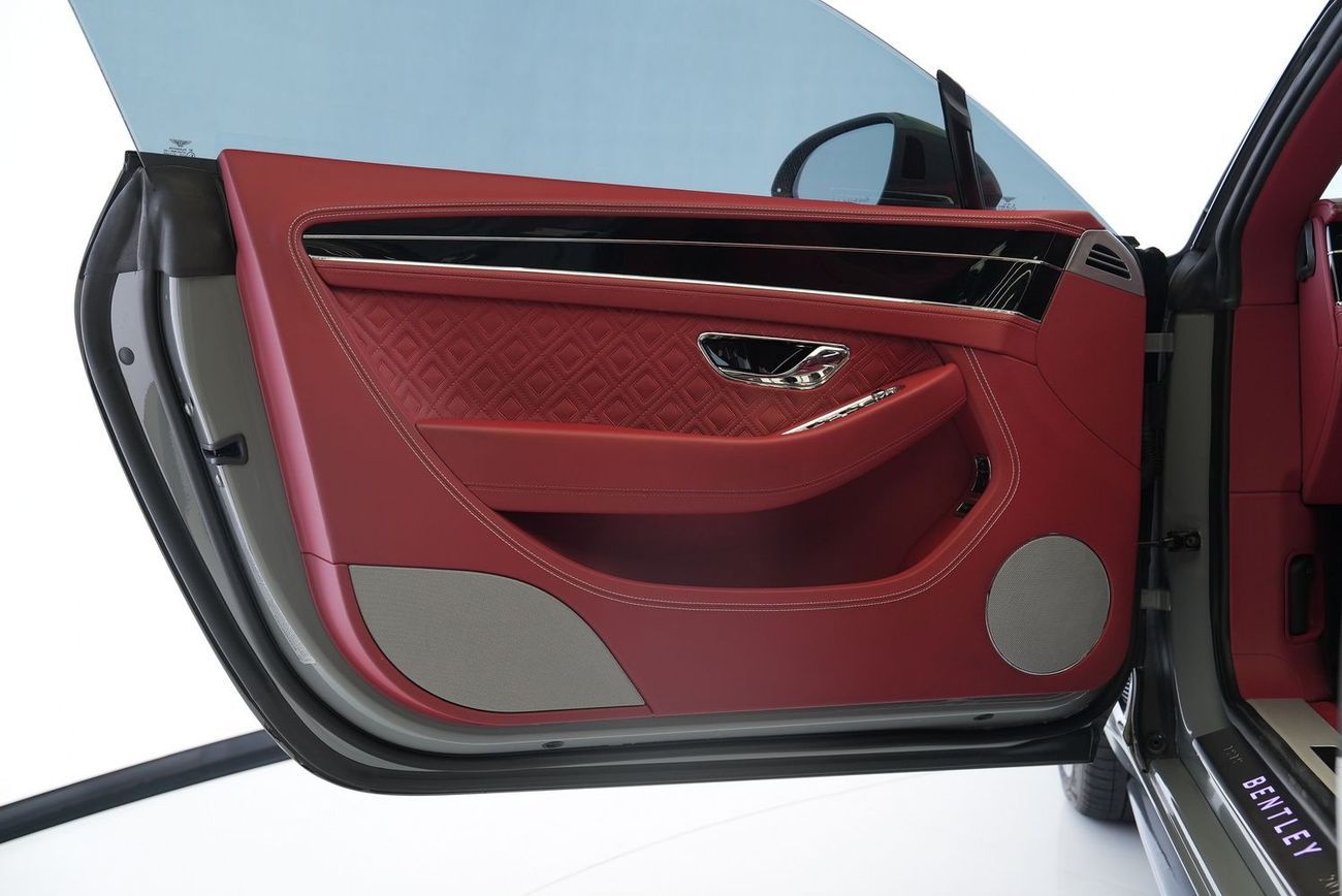 Bentley Continental GT 6.0L W12 (626 HP)