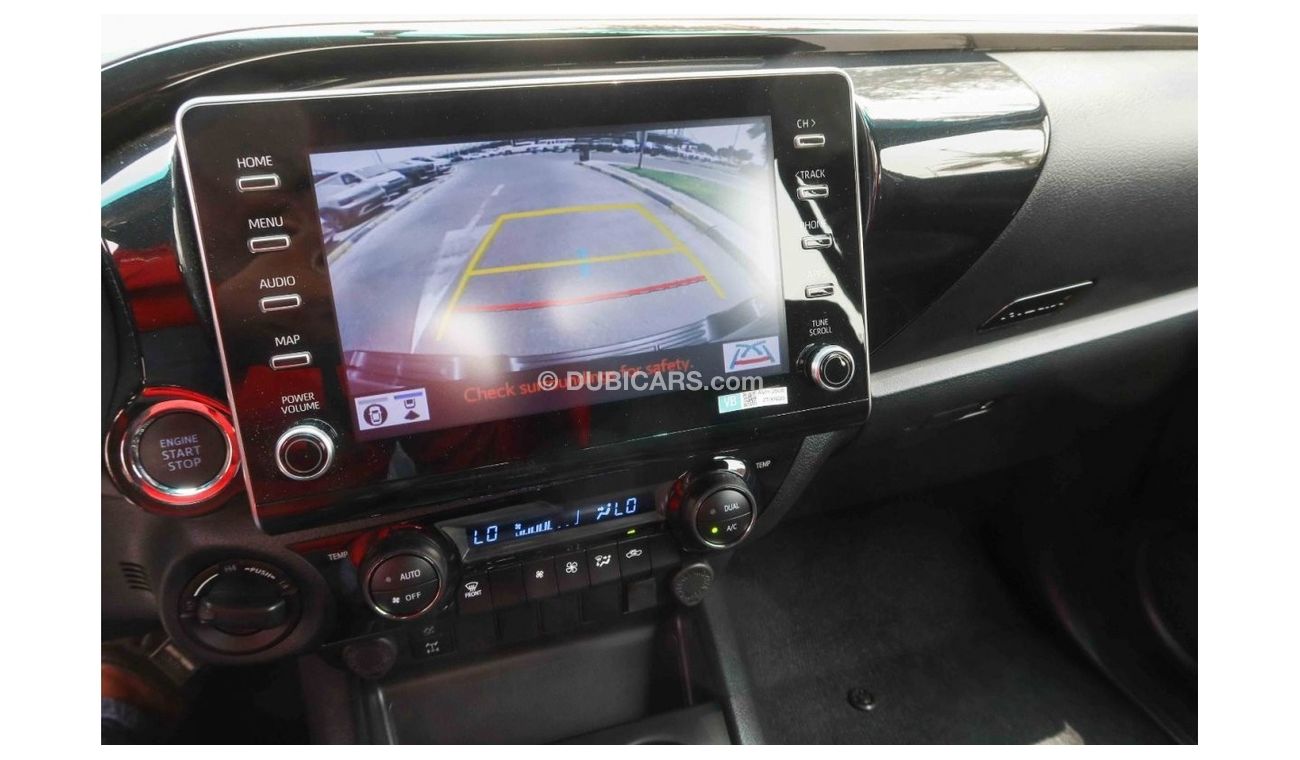 Toyota Hilux 2023 Toyota Hilux 4x4 DC 4.0 Adventure HI SR5 P A/T - Silver inside black