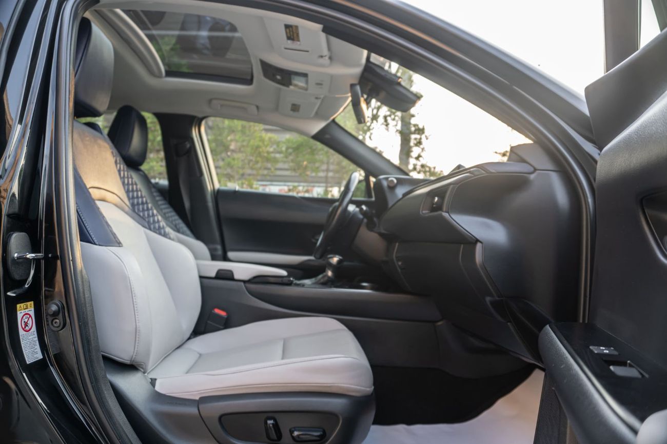 لكزس UX 200 Premier 2.0L (169 HP)