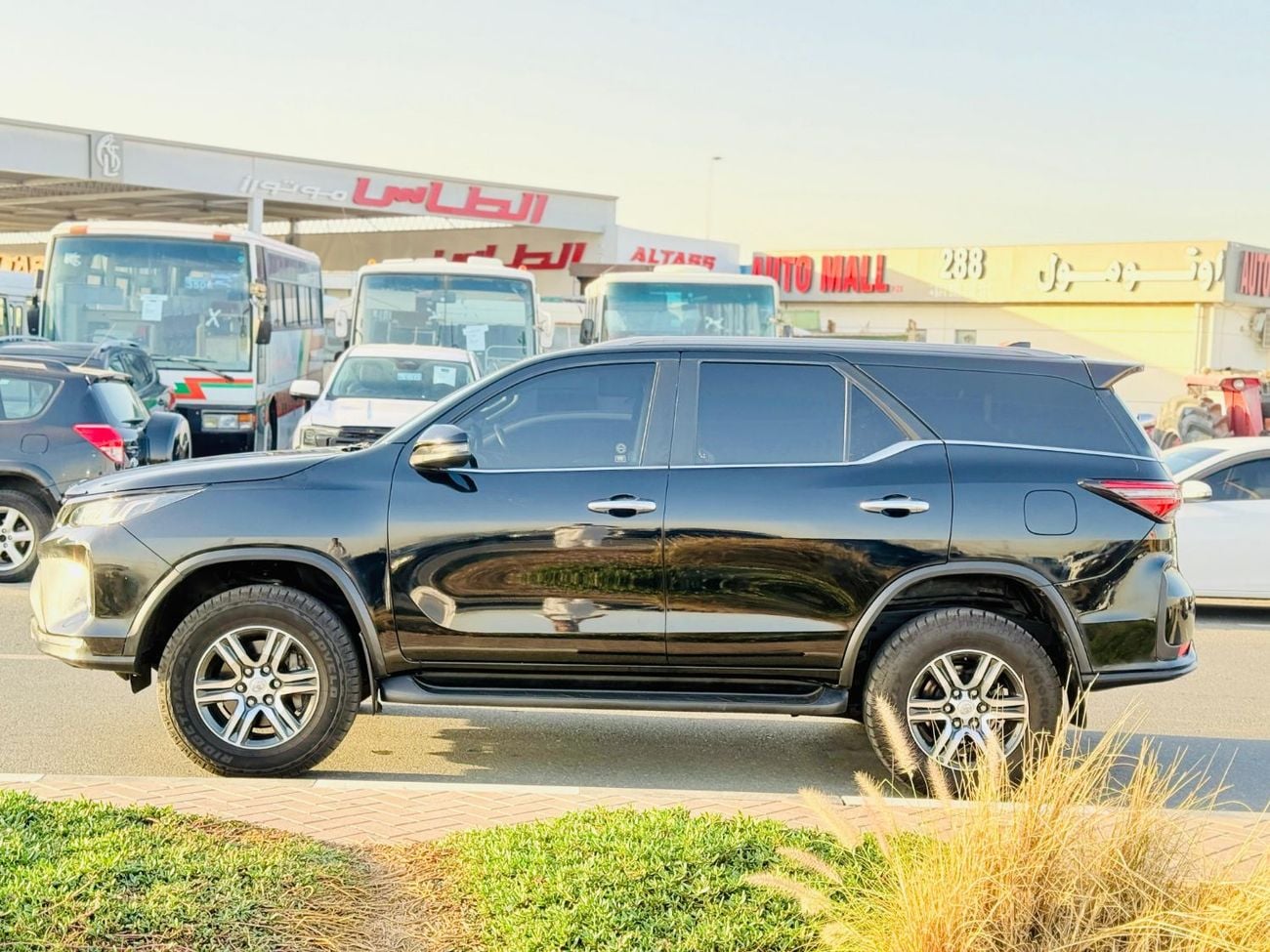 تويوتا فورتونر diesel 2.8 liter ,Right hand drive 2017 Model ,only for export available