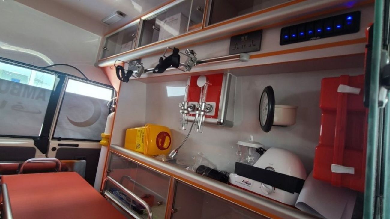 Toyota Land Cruiser 70 HT S- DLX 2026 TOYOTA LC78 2.8L DSL MT HIGHROOF AMBULANCE HT