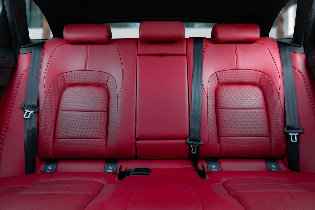 جاكوار F بيس F-Pace R-Dynamic | 3,016 P.M | 0% Downpayment | Agency Warranty!