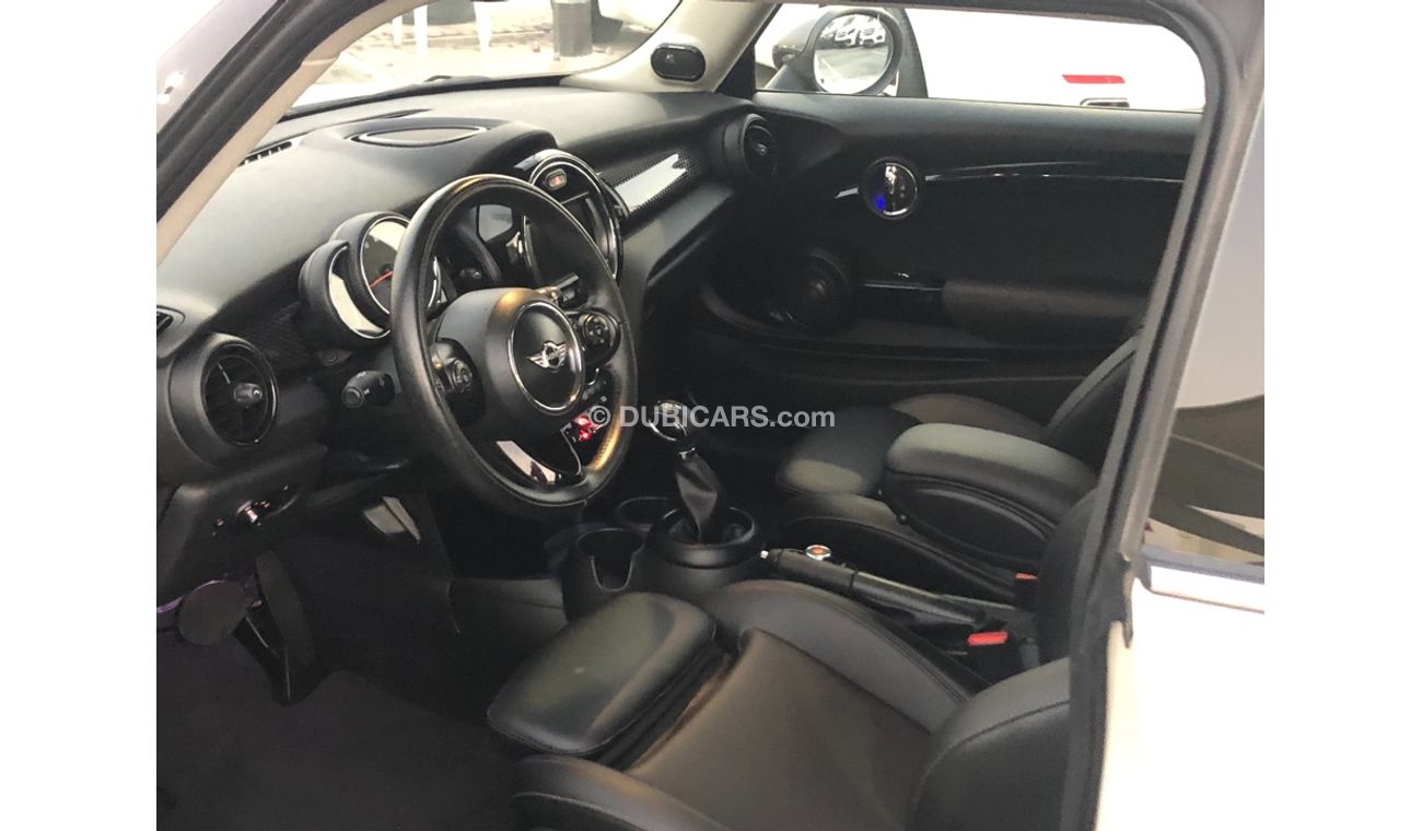 Mini Cooper S Mini copper S model 2018 car prefect condition full option low mileage panoramic roof leather seats