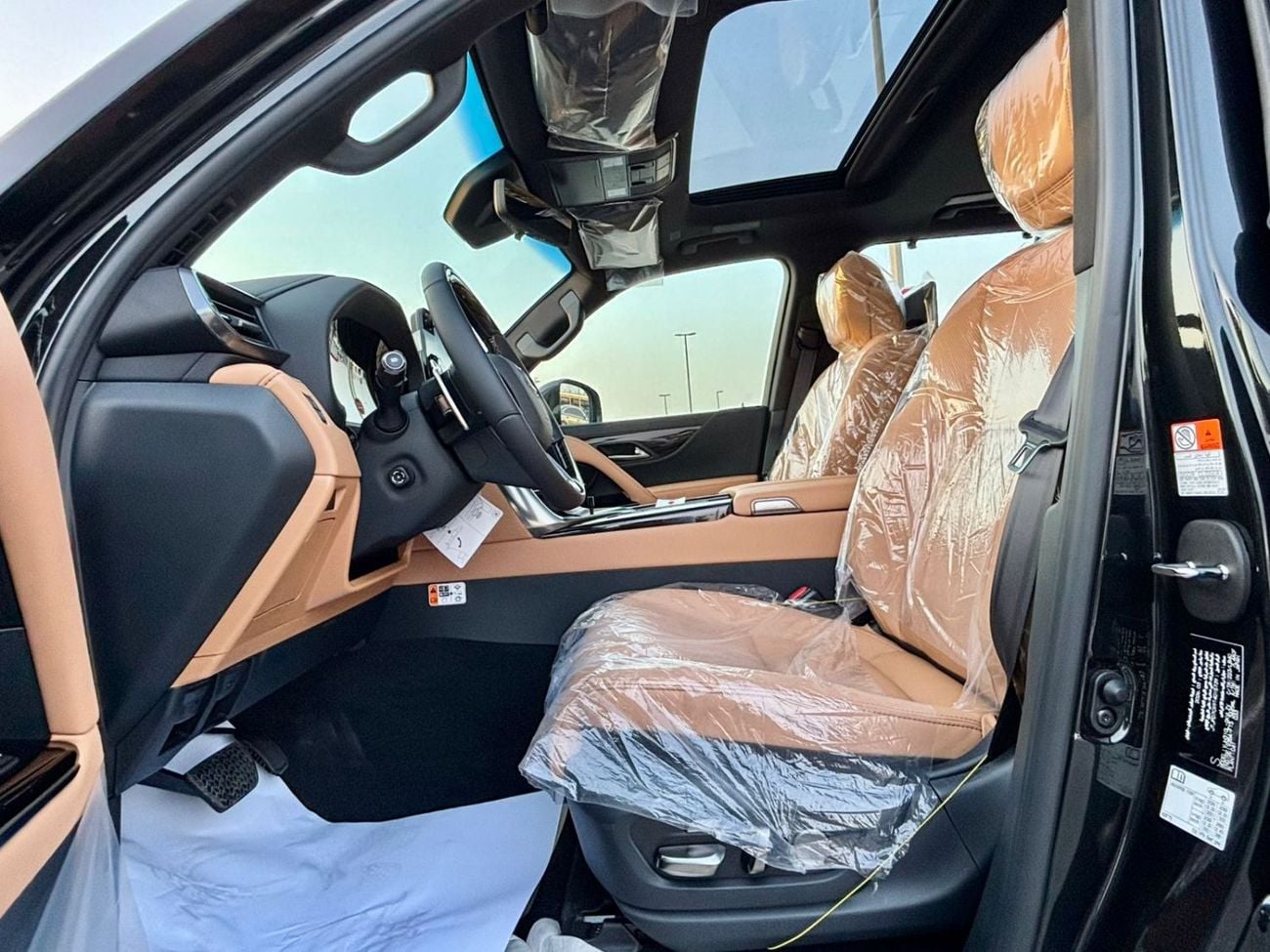 لكزس LX 700h SIGNATURE