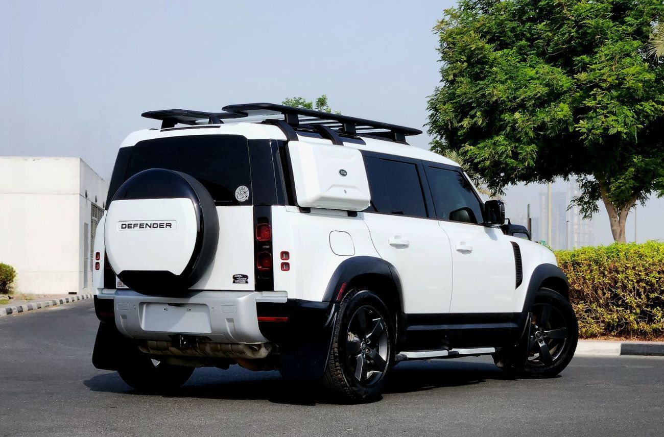 Land Rover Defender P300 110 2.0L (5 Seater) P300 110 2L-4CYL AMERICAN SPECIFICATION EXCELLENT CONDITION