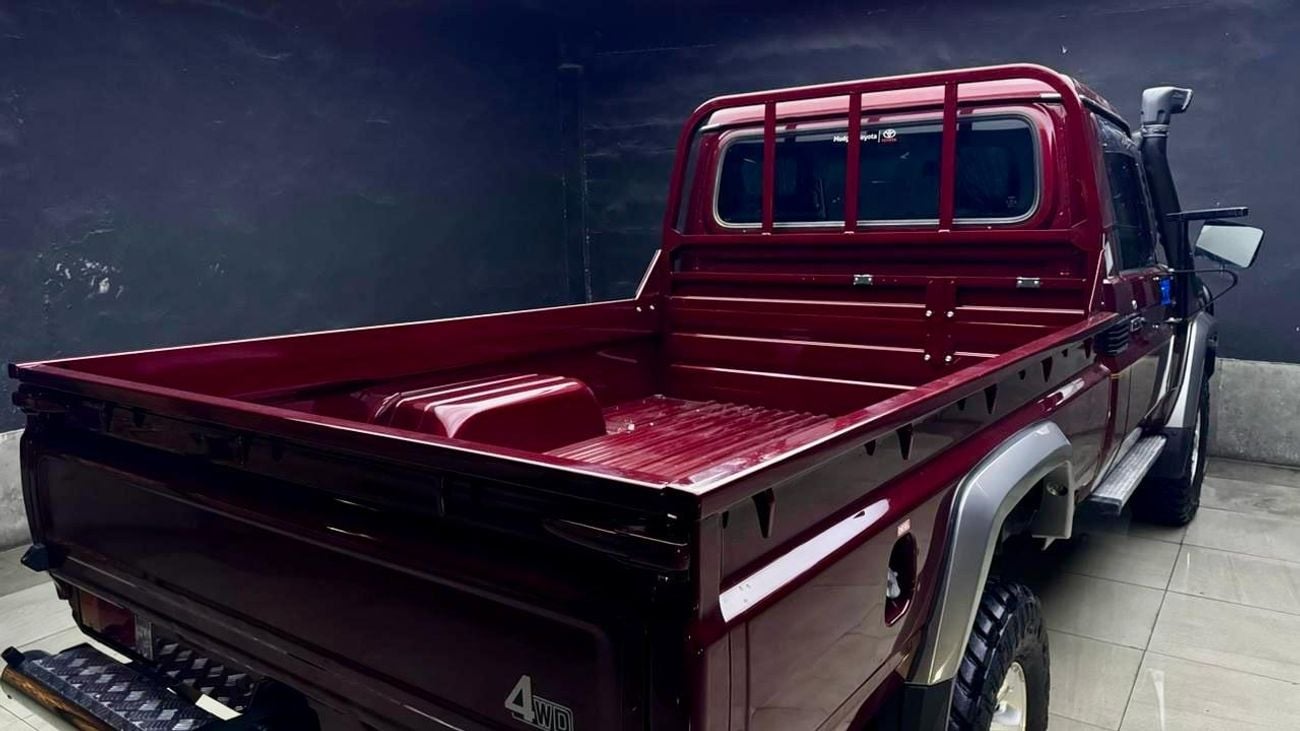Toyota Land Cruiser Pick Up RIGHT HAND ONLY FOR EXPORT 4WD MT 4.5 LITER