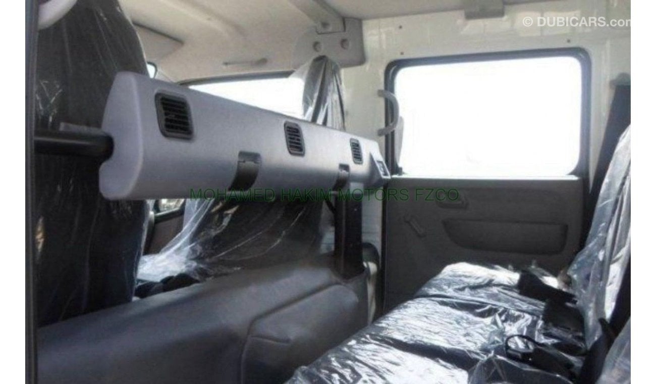 ميتسوبيشي فوسو double cab    4ton   with box