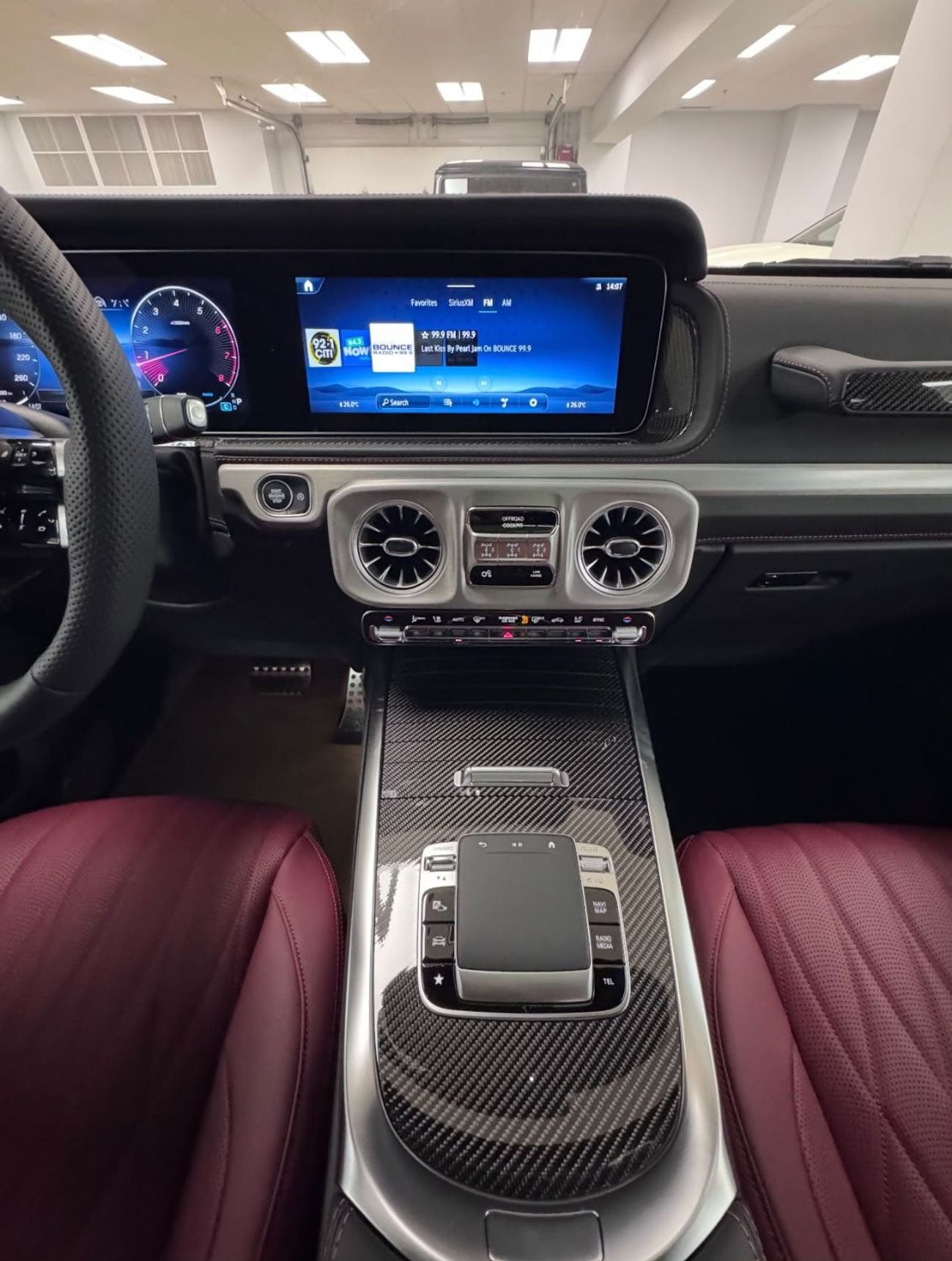 Mercedes Benz G550