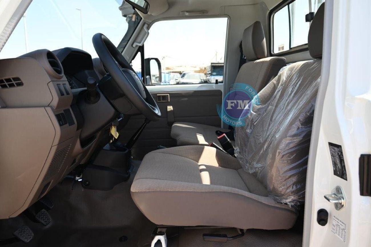 Toyota Land Cruiser Pick Up 79 Single Cab 2.8L Diesel 4WD Manual