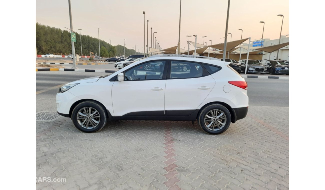 Hyundai Tucson Hyundai Tucson Model 2014 panoramic very celen car for sale