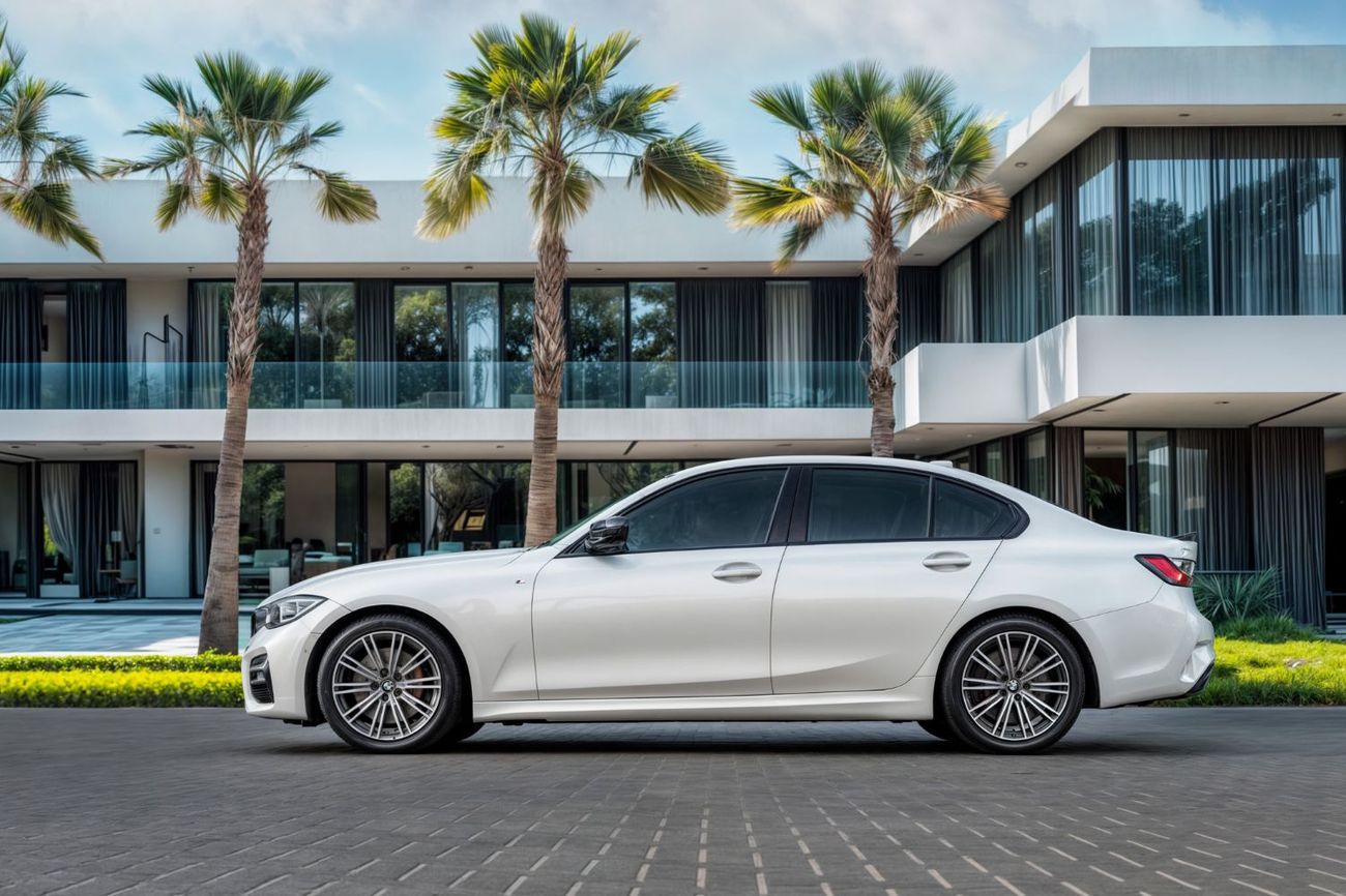 BMW 330i 2,252 P.M  | 0% Downpayment | M-Kit | Under Warranty!