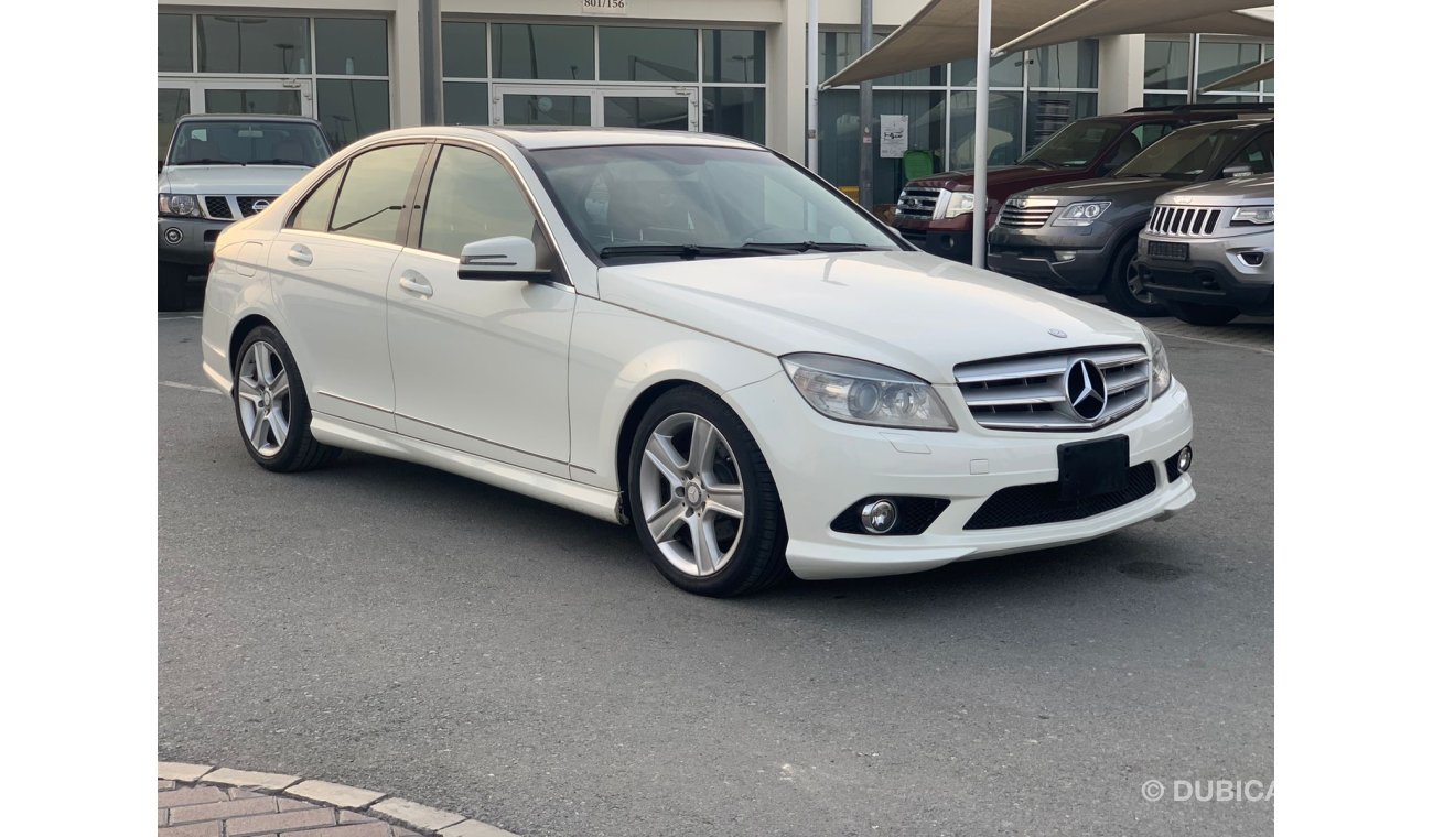 مرسيدس بنز C 300 Mercedes C300_2010_Excellend_Condihin