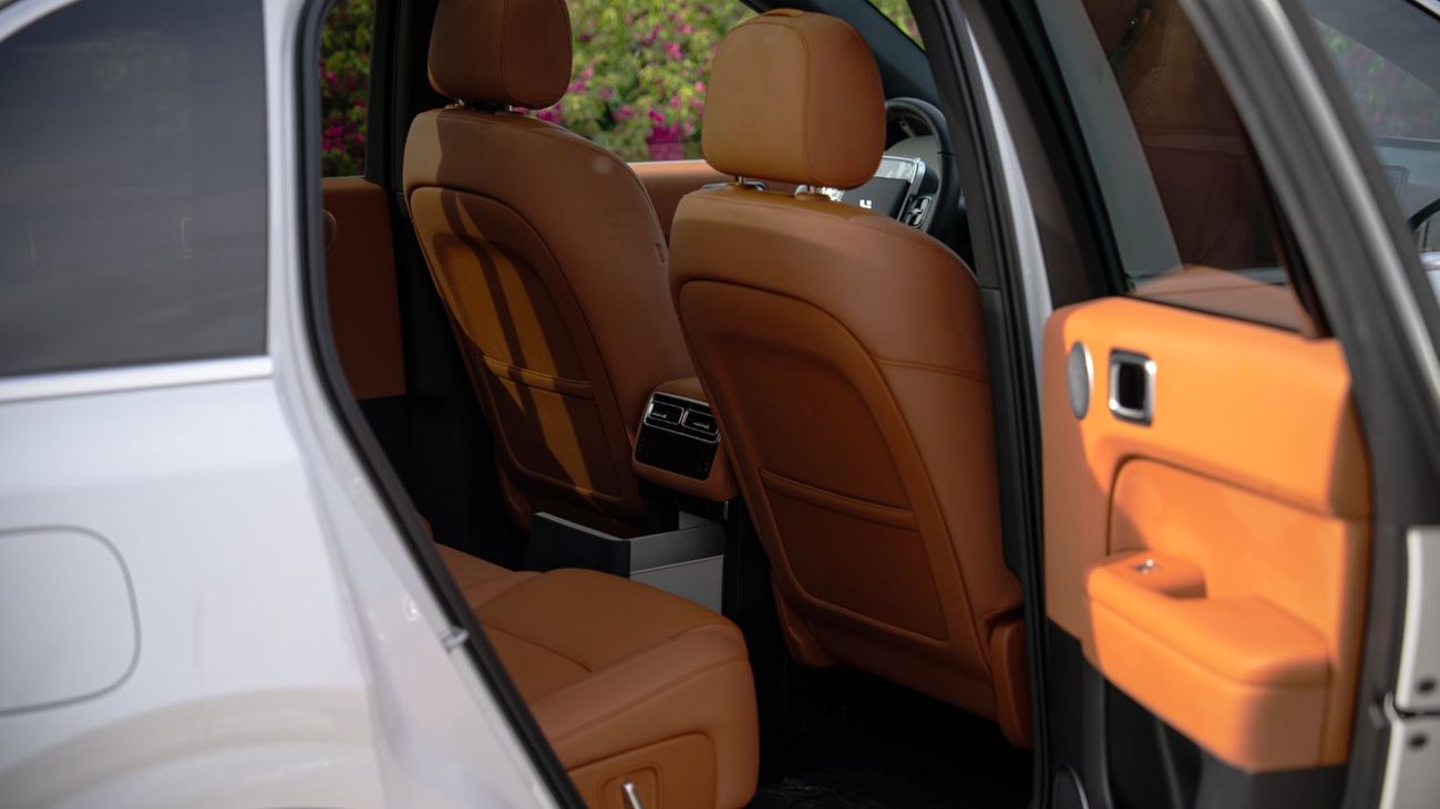 Li Auto L6 Max 1.5L - White Inside Orange | Export Only