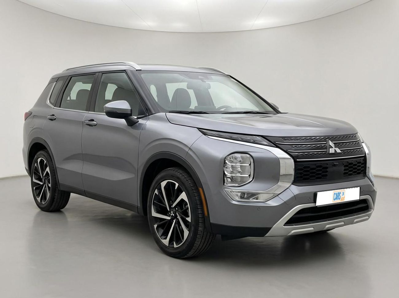 ميتسوبيشي آوتلاندر PREMIUM 2.5 | بدون دفعة مقدمة | اختبار القيادة في المنزل