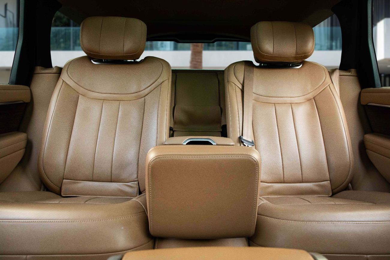 Land Rover Range Rover Range Rover Autobiography | 10,184 P.M | 0% Downpayment | Magnificient Condition!