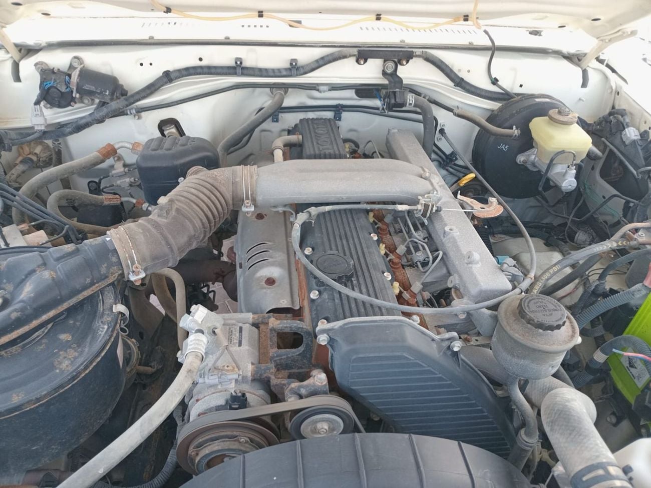 Toyota Land Cruiser 70 78 4.2L DIESEL MANUAL TRANSMISSION ( AMBULANCE )