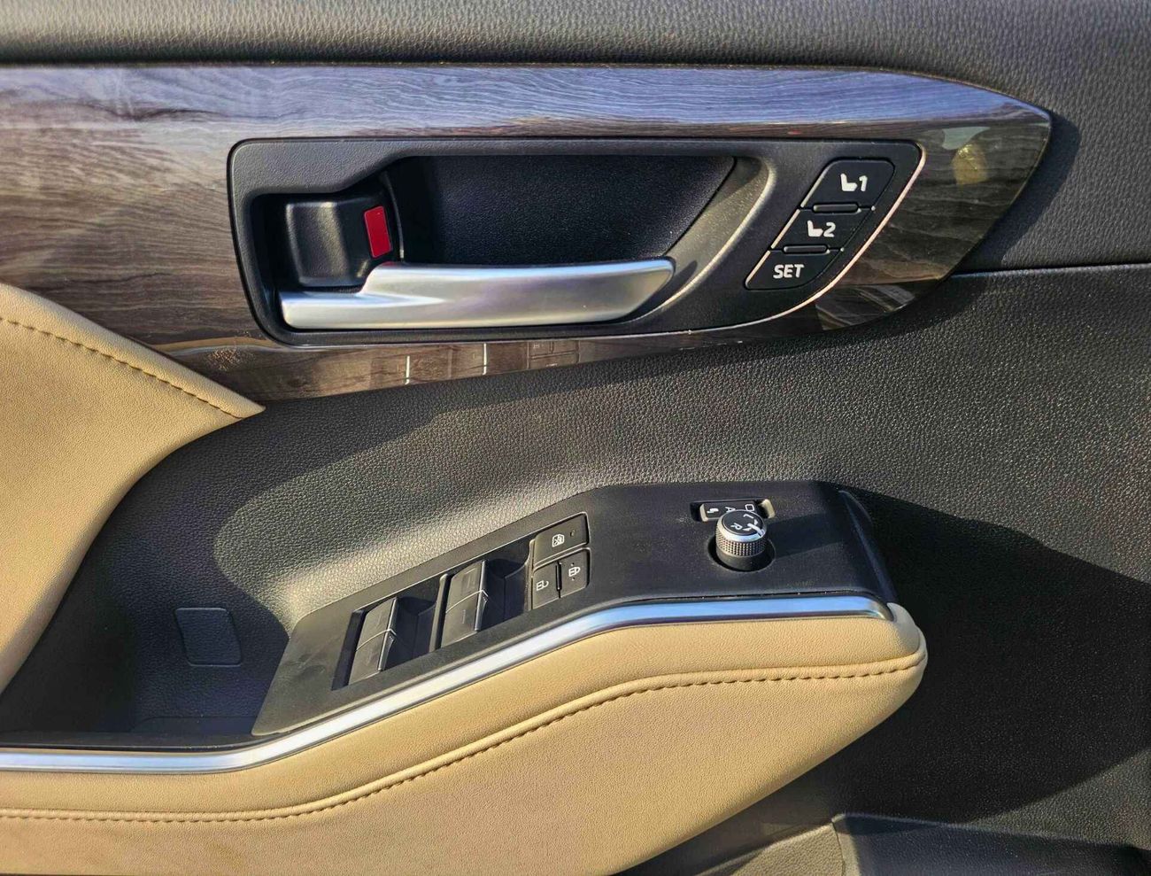 Toyota Highlander 2.5L V4 HYBRID / LIMITED FULL OPTION / PANORAMAIC / JBL SPEAKERS (CODE # 67997)