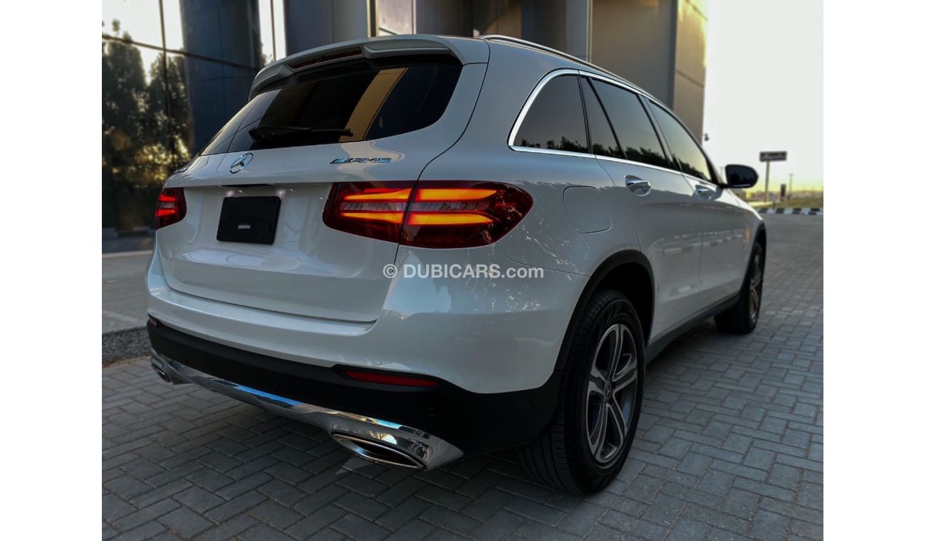 Mercedes-Benz GLC 300 MERCEDES GLC300 AMG 2018 (fully loaded)