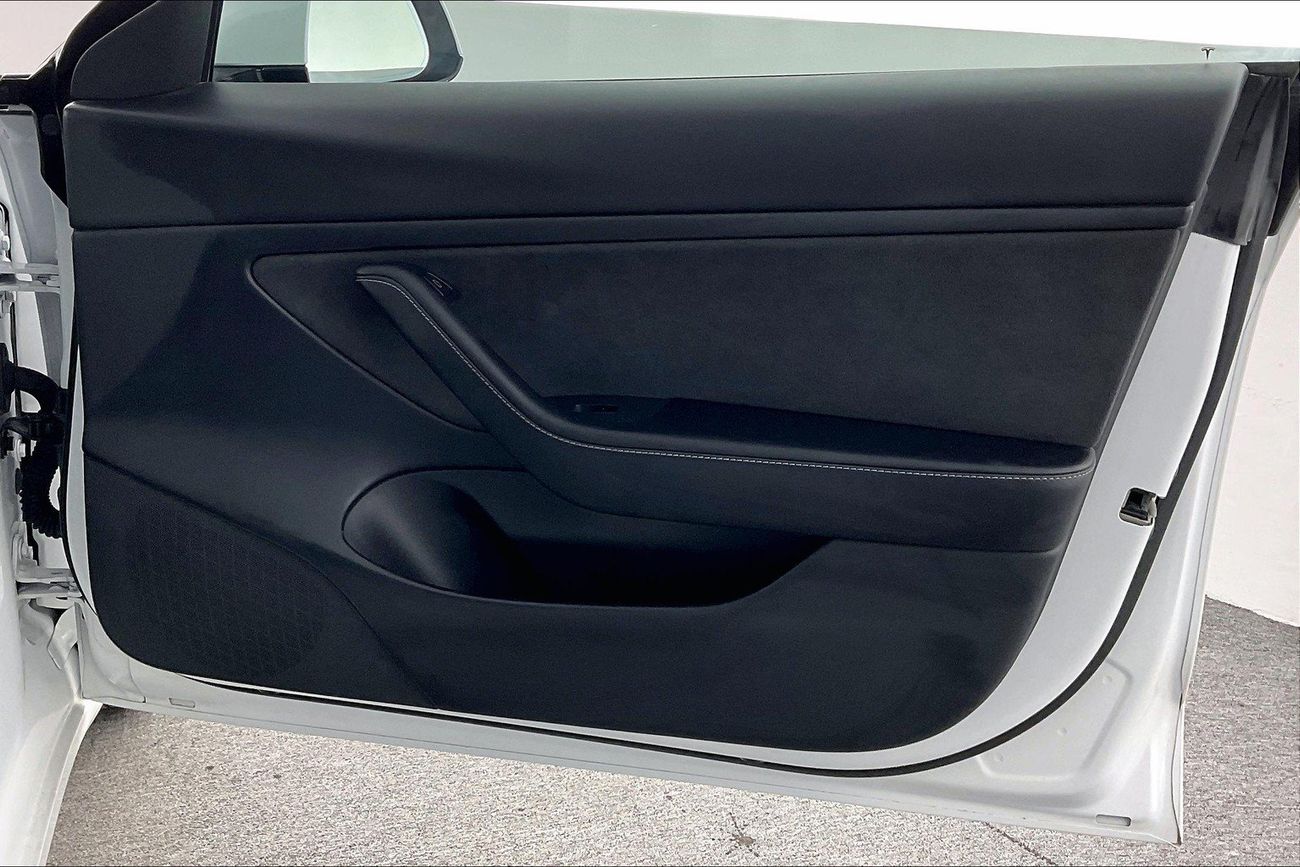 تسلا موديل 3 Long Range (Dual Motor) | شامل الضمان | 0 ﺪﻔﻋﺓ ﺃﻮﻟﻯ