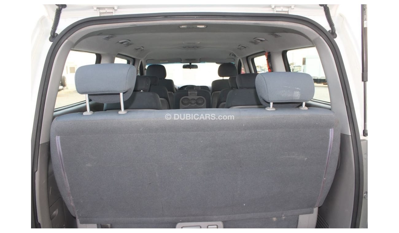 Hyundai H-1 Std Std Hyundai H1 2015 GCC in excellent condition without accidents