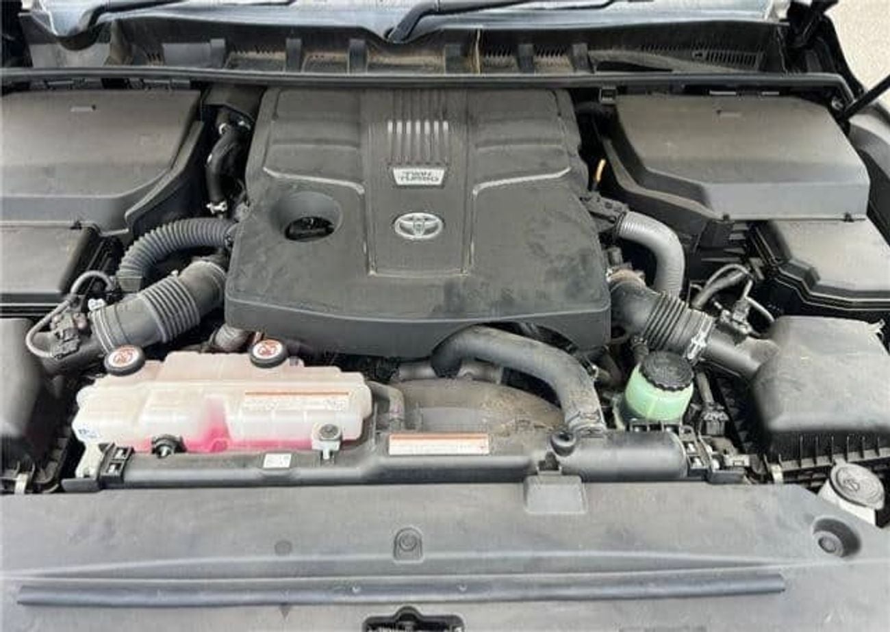 Toyota Land Cruiser VXR