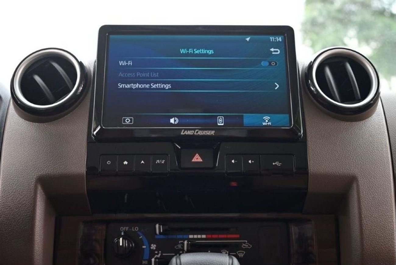 Toyota Land Cruiser 70 SUPER DELUXE V6 4.0L PETROL 5-SEATER 4WD AUTOMATIC - EURO 4