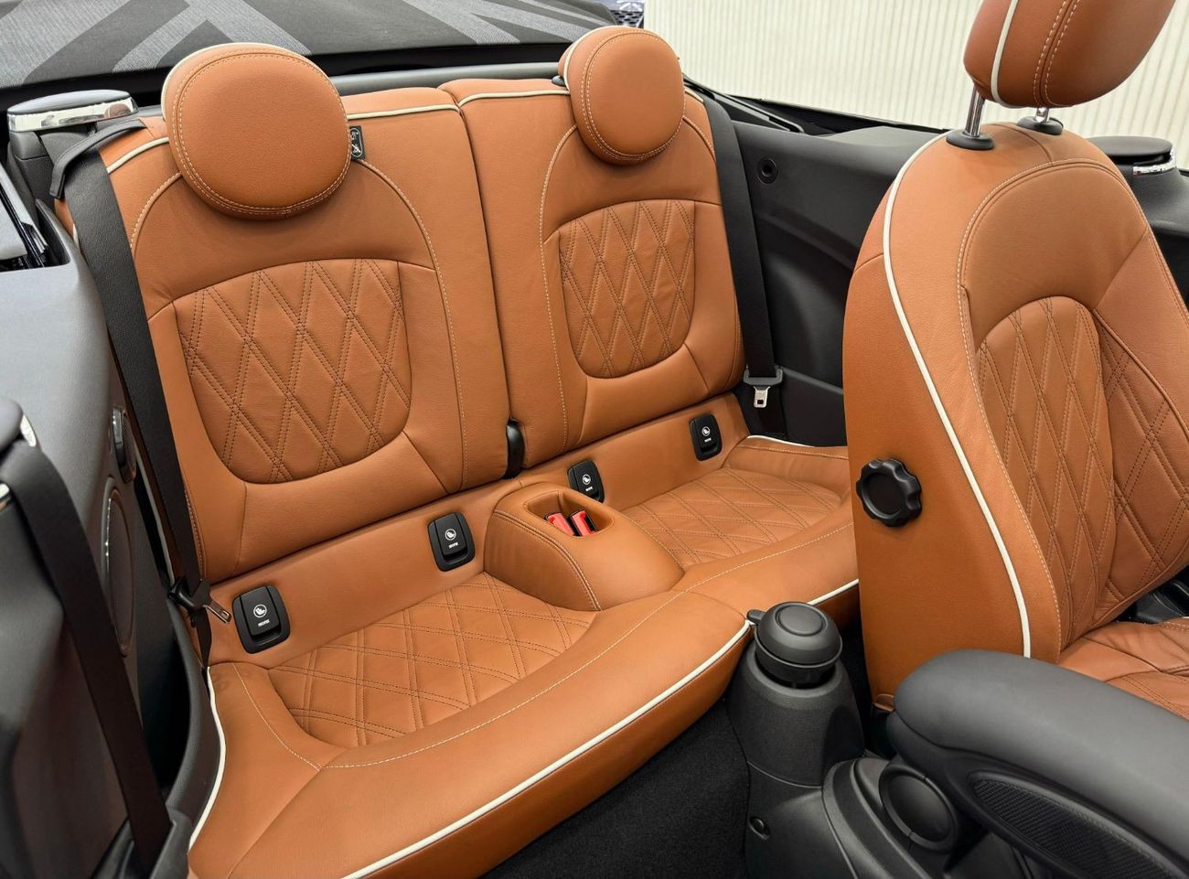 Mini Cooper S Cabrio 2023 Mini Cooper S Cabriolet, Jun 2028 AGMC Agency Warranty + Service Package, Full Service History2