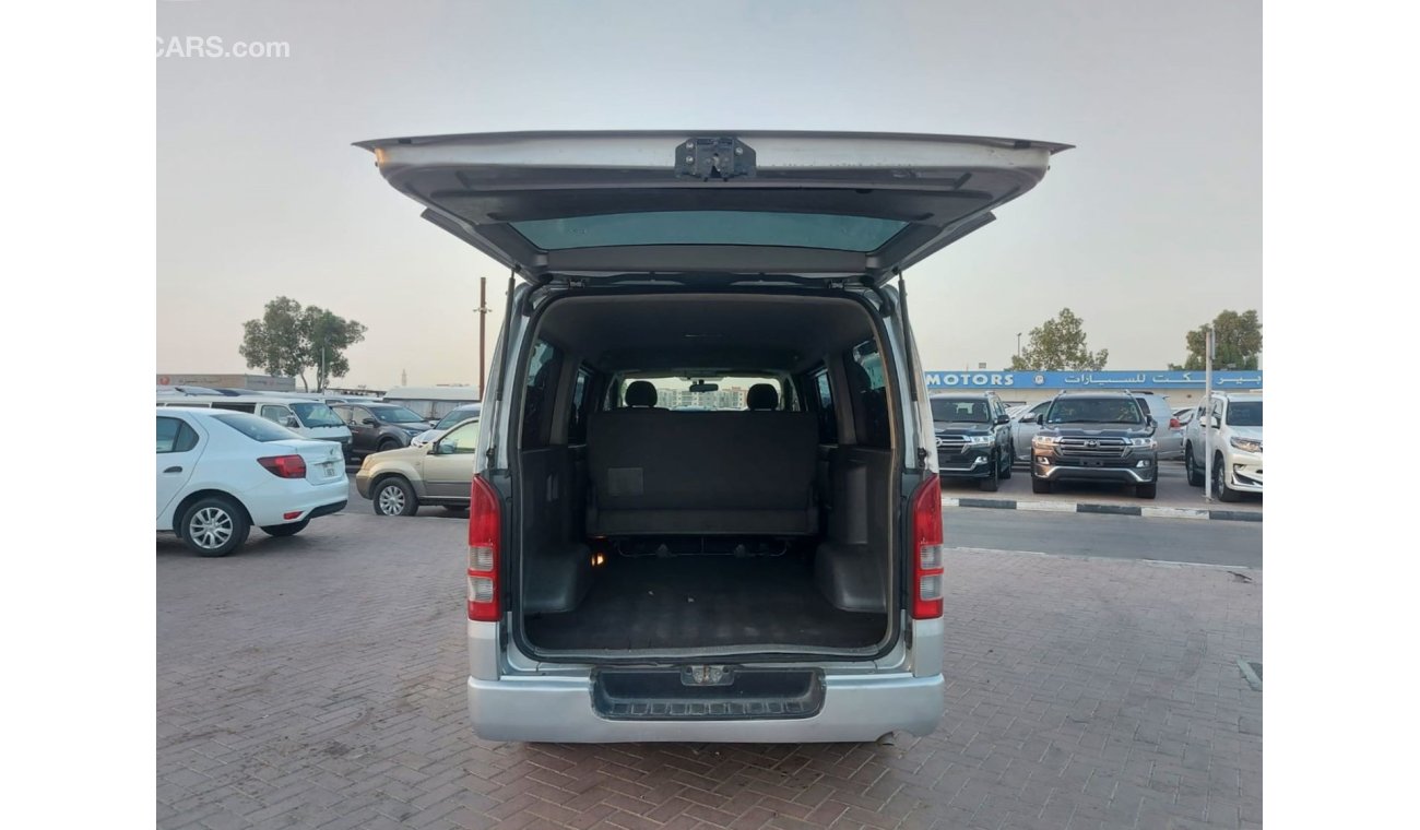 تويوتا هاياس TOYOTA HIACE VAN RIGHT HAND DRIVE (PM1639)