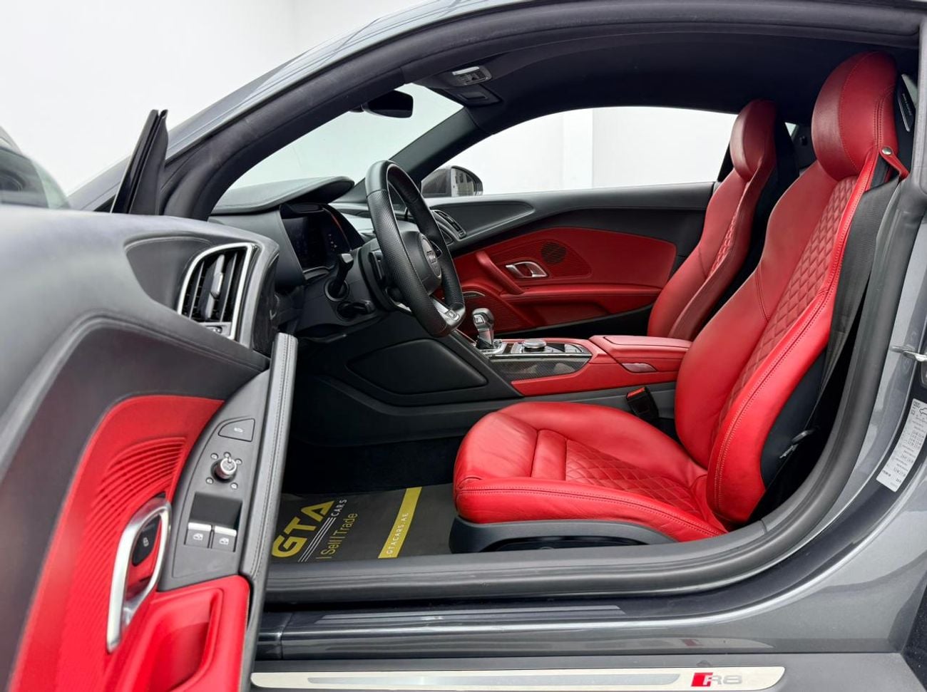 أودي R8 2021 Audi R8 V10 Coupe, Warranty, Full Audi Service History, Excellent Condition, GCC