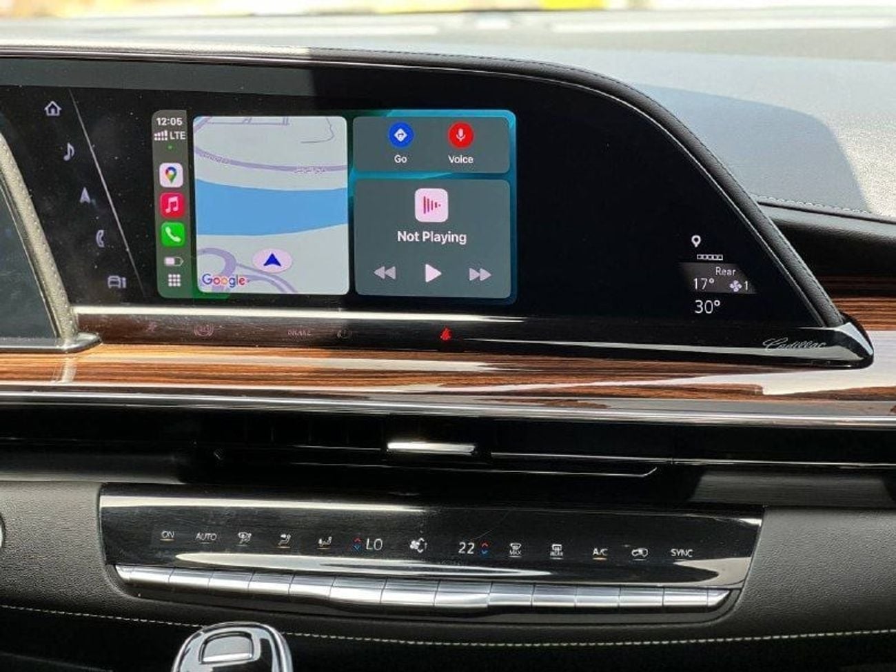 Cadillac Escalade Luxury 6.2L LUXURY PLATINUM 6.2L V8 PTR A/T // 2022 // FULL OPTION WITH RADAR , 360 CAMERA , HEADUP