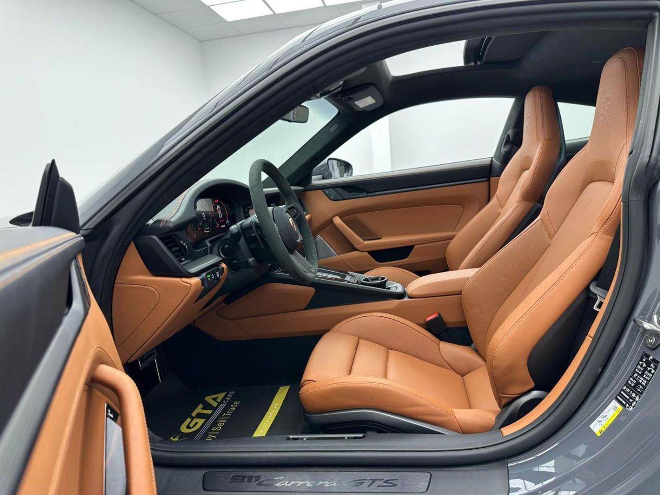 Porsche 911 Carrera GTS 3.0L (450 HP) Coupe 2025 Porsche 911 Carrera GTS, 2 Years Porsche Warranty, Excellent Co