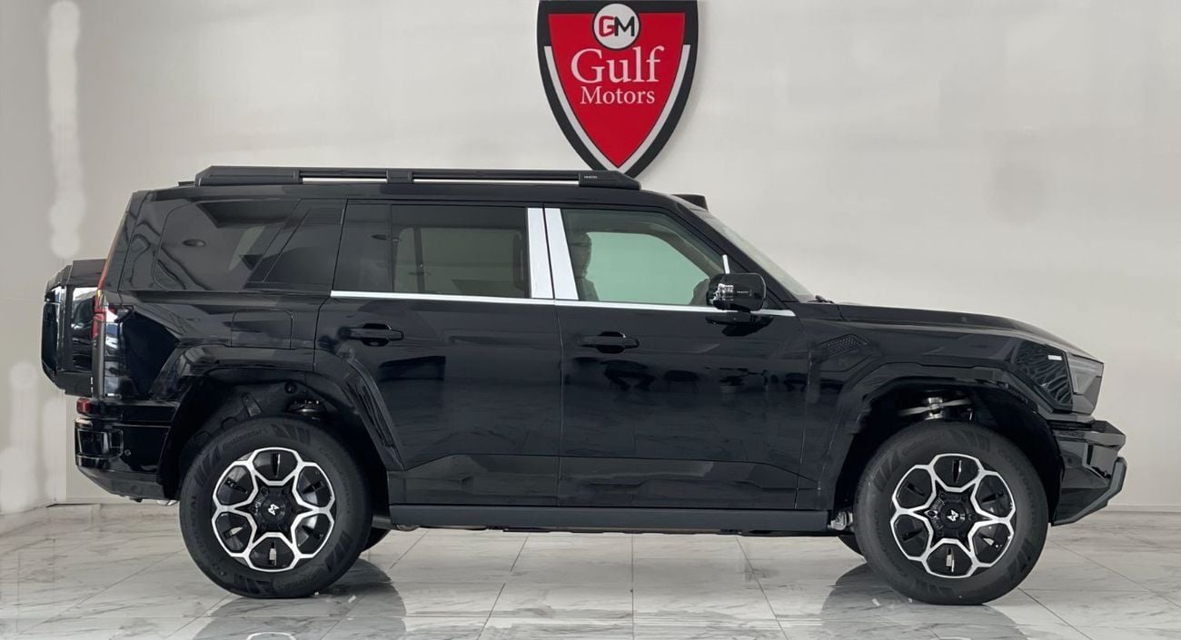 دونج فينج إم هيرو إم 817 Engine: 1.5L Turbo-Petrol (plug-in hybrid) 912 horsepower