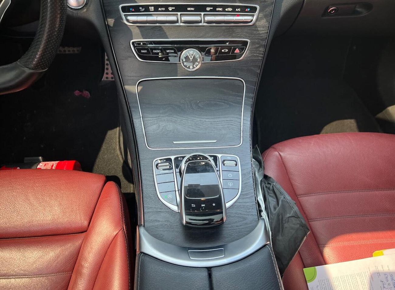 Mercedes-Benz C 200 صبغ  وسرفس الوكاله، عقد صيانه ضمان سنه