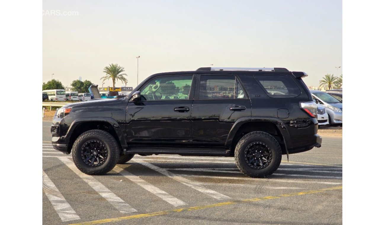 Toyota 4Runner 2020 Model 4x4 , leather seat and Rear camera