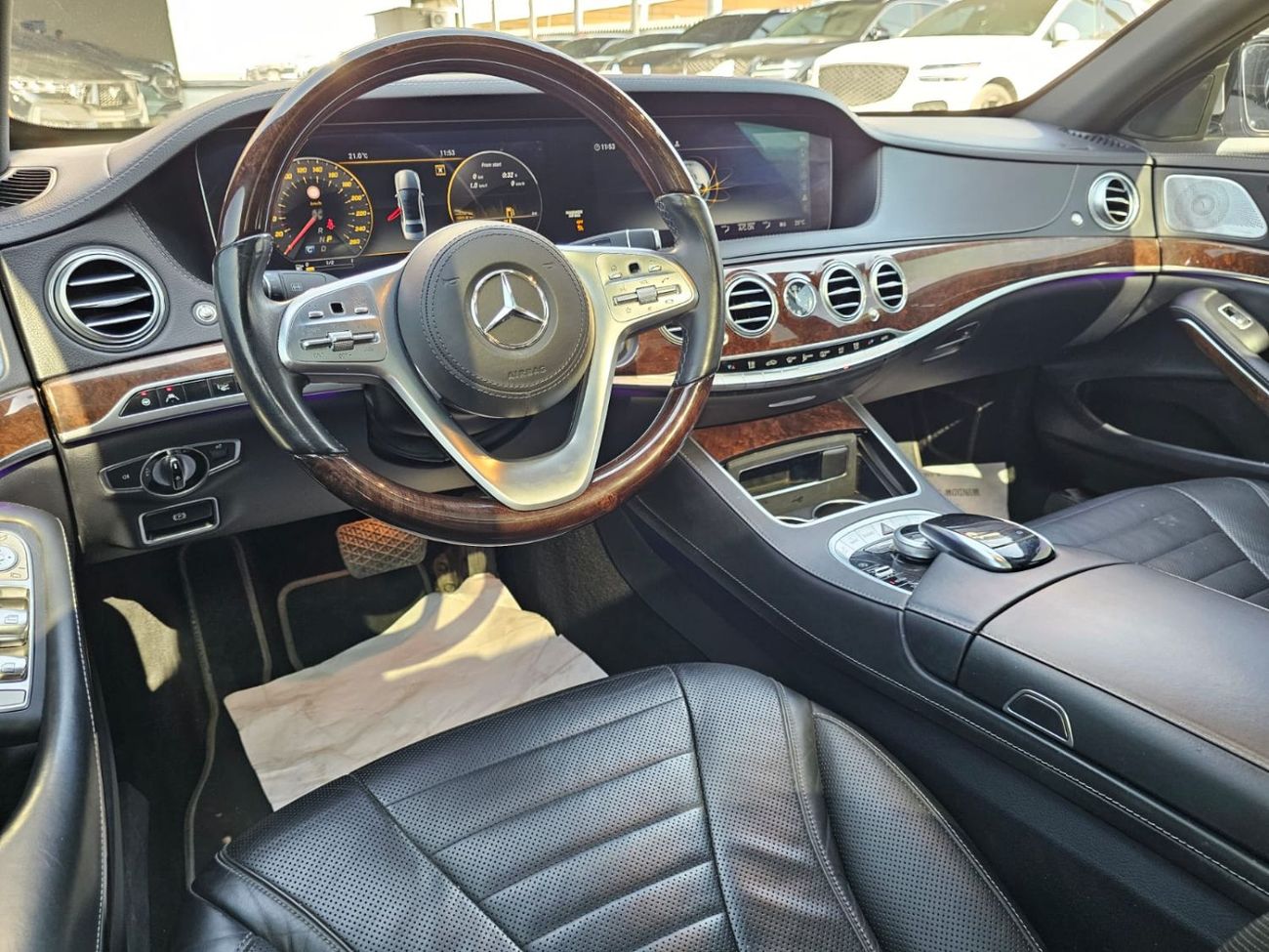 Mercedes-Benz S 560 Std 4.0L (463 HP)