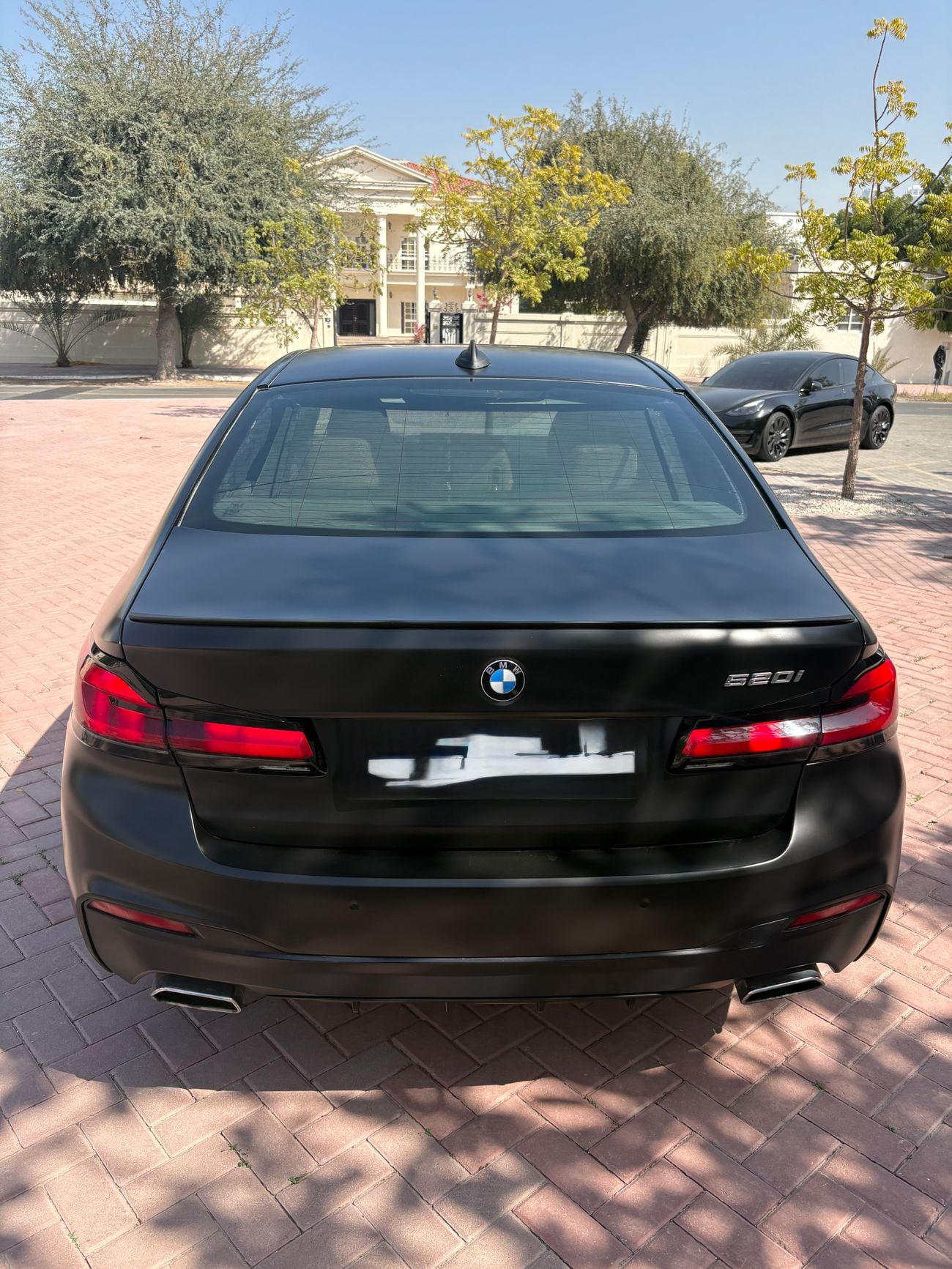 بي أم دبليو 520i