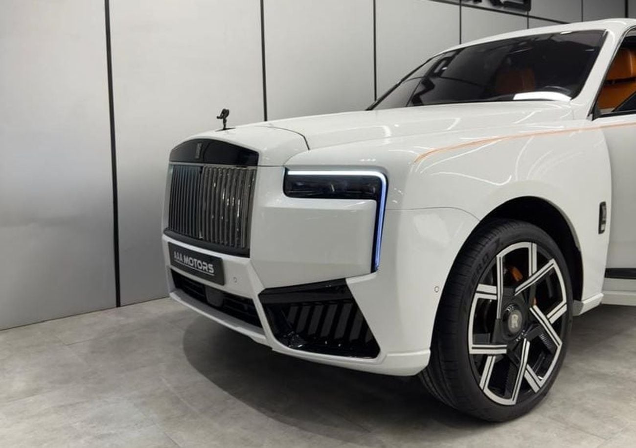Rolls Royce Cullinan  Silver Badge | 2026 Facelift Kit | GCC Specs | Service Contract