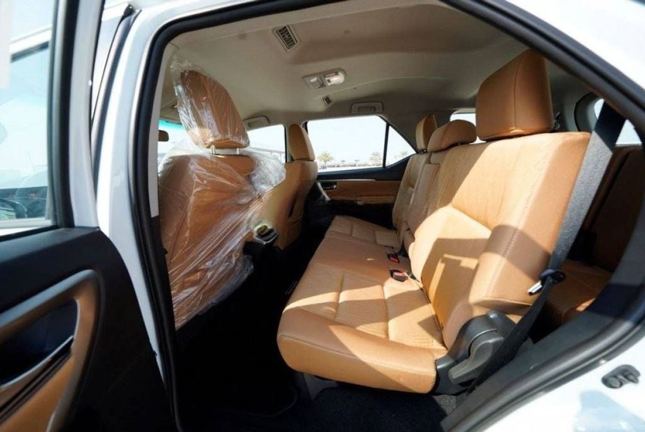 تويوتا فورتونر Toyota Fortuner 4.0L Petrol 2024