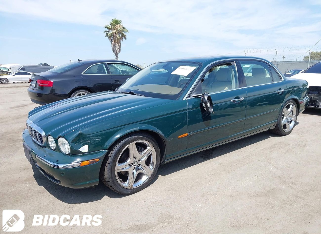 جاكوار XJ8 Vanden Plas