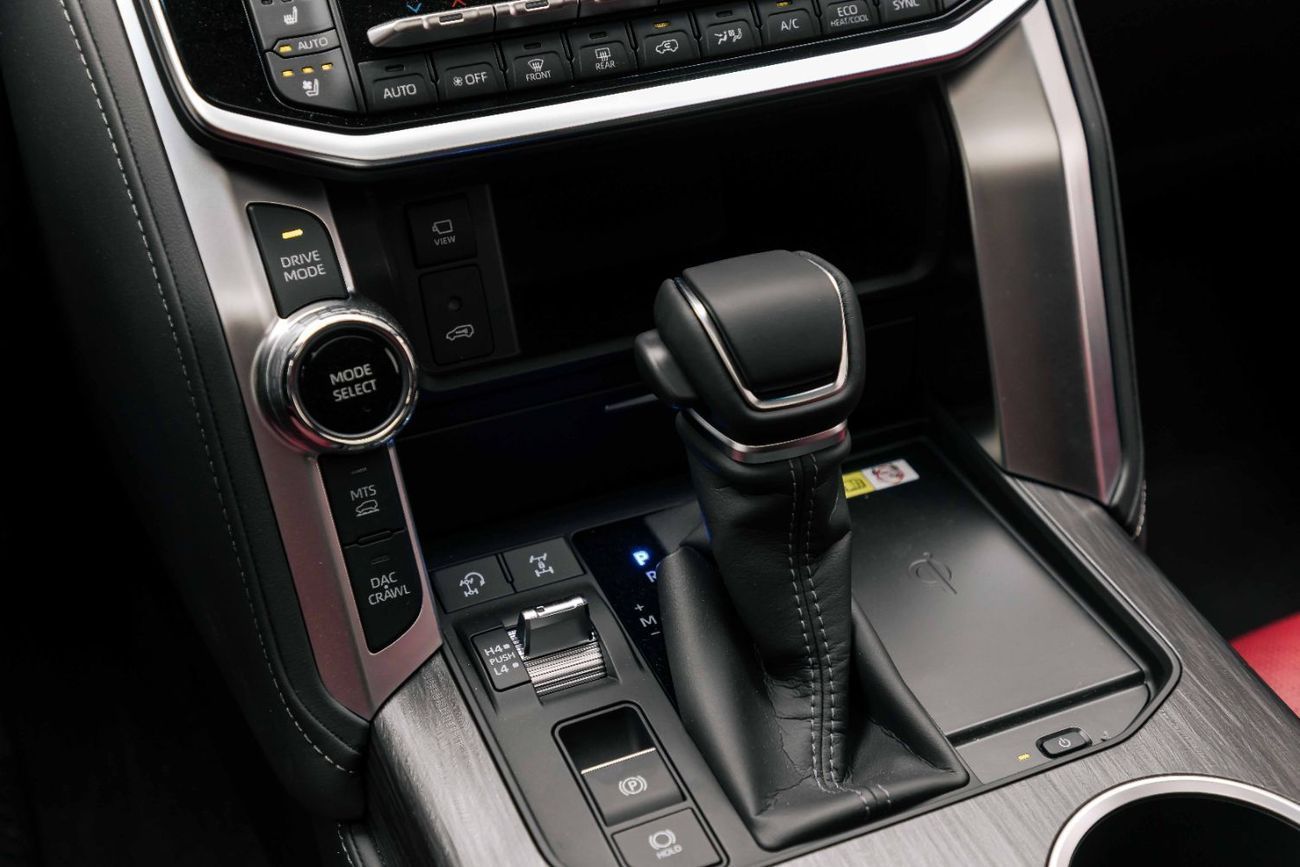 تويوتا لاند كروزر VXR 3.3L - Attitude Black Inside Black & Dark Red | Export Only