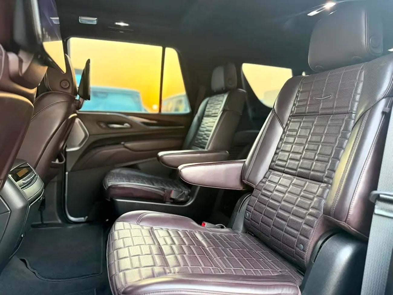 كاديلاك إسكالاد SPORT PLATINUM | GCC Specs | Pristine Condition
