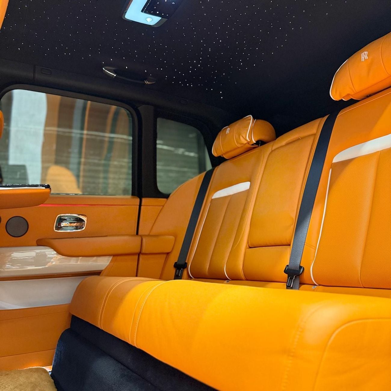 Rolls Royce Cullinan  Silver Badge | 2026 Facelift Kit | GCC Specs | Service Contract