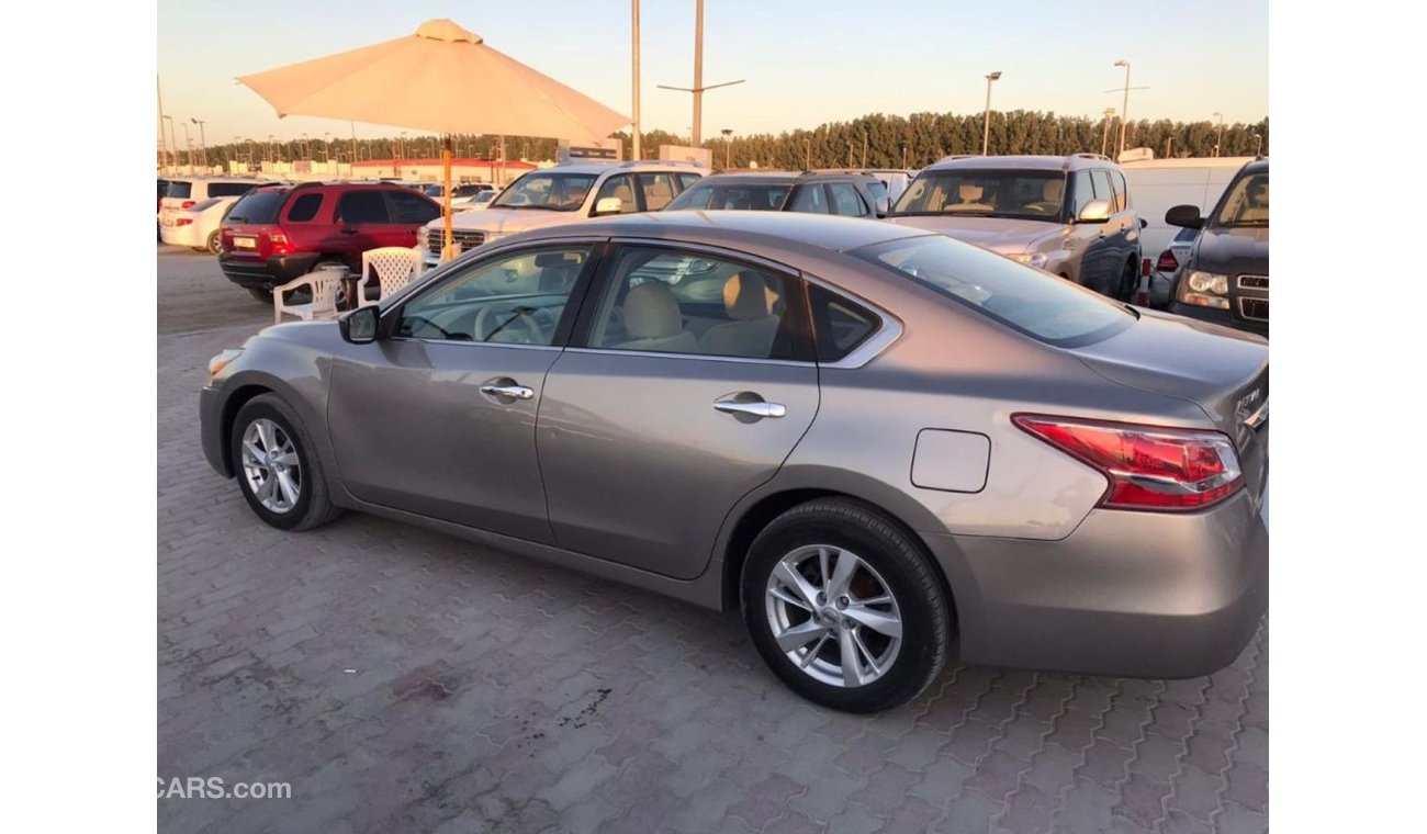 Nissan Altima Nissan Altima 2013 gcc full Automatic for sale