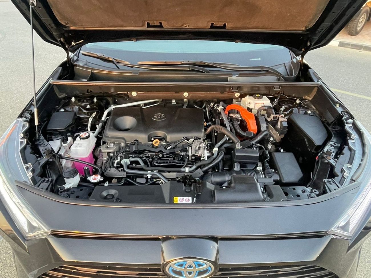 Toyota RAV4 2021 Toyota Rav4 XLE Premium+ Hybrid Fuel Full Option - 4x4 AWD - Super Clean -