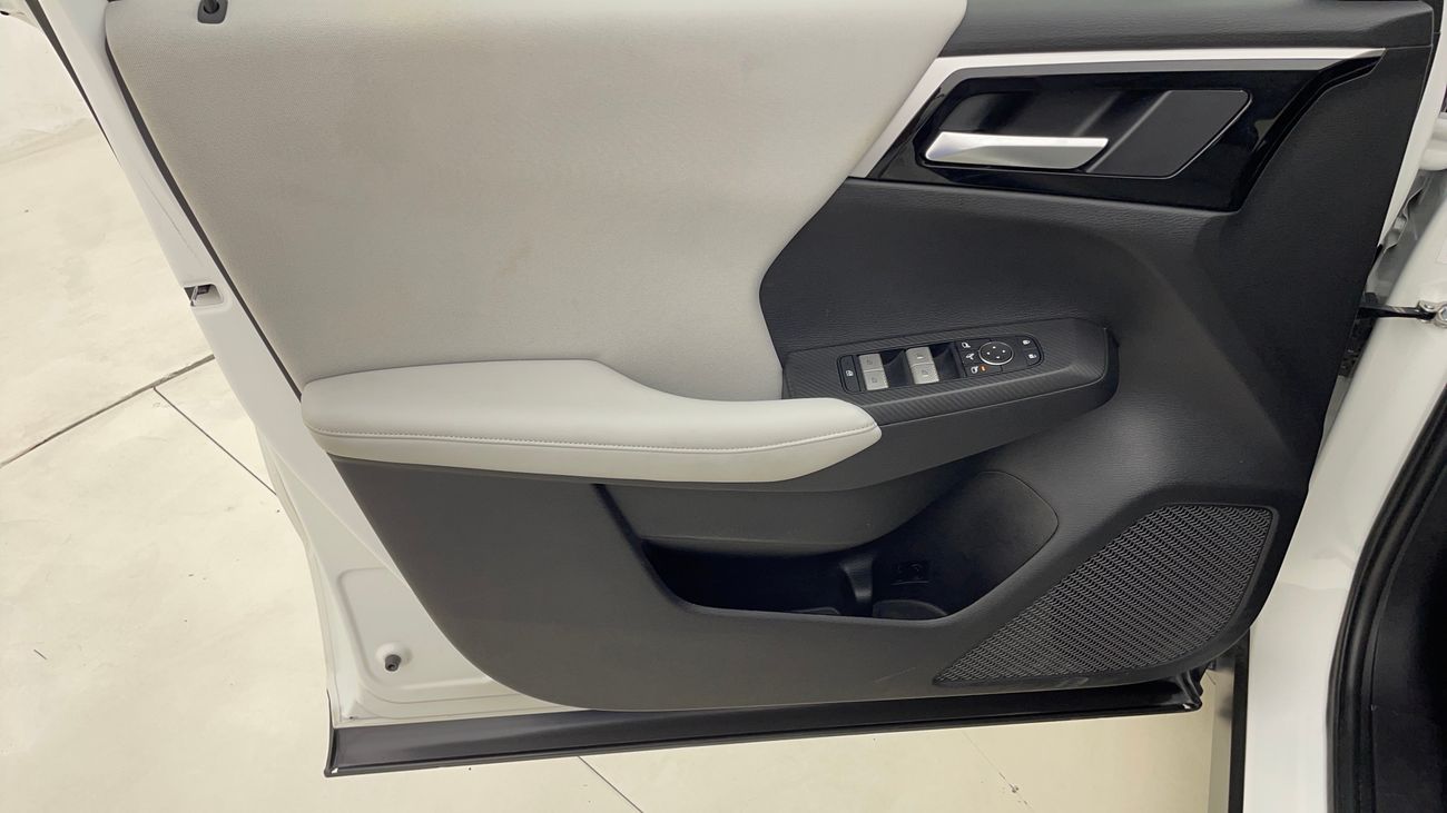 Mitsubishi Outlander ML WITH FABRIC SEAT 2.5 | Zero Down Payment | Home Test Drive