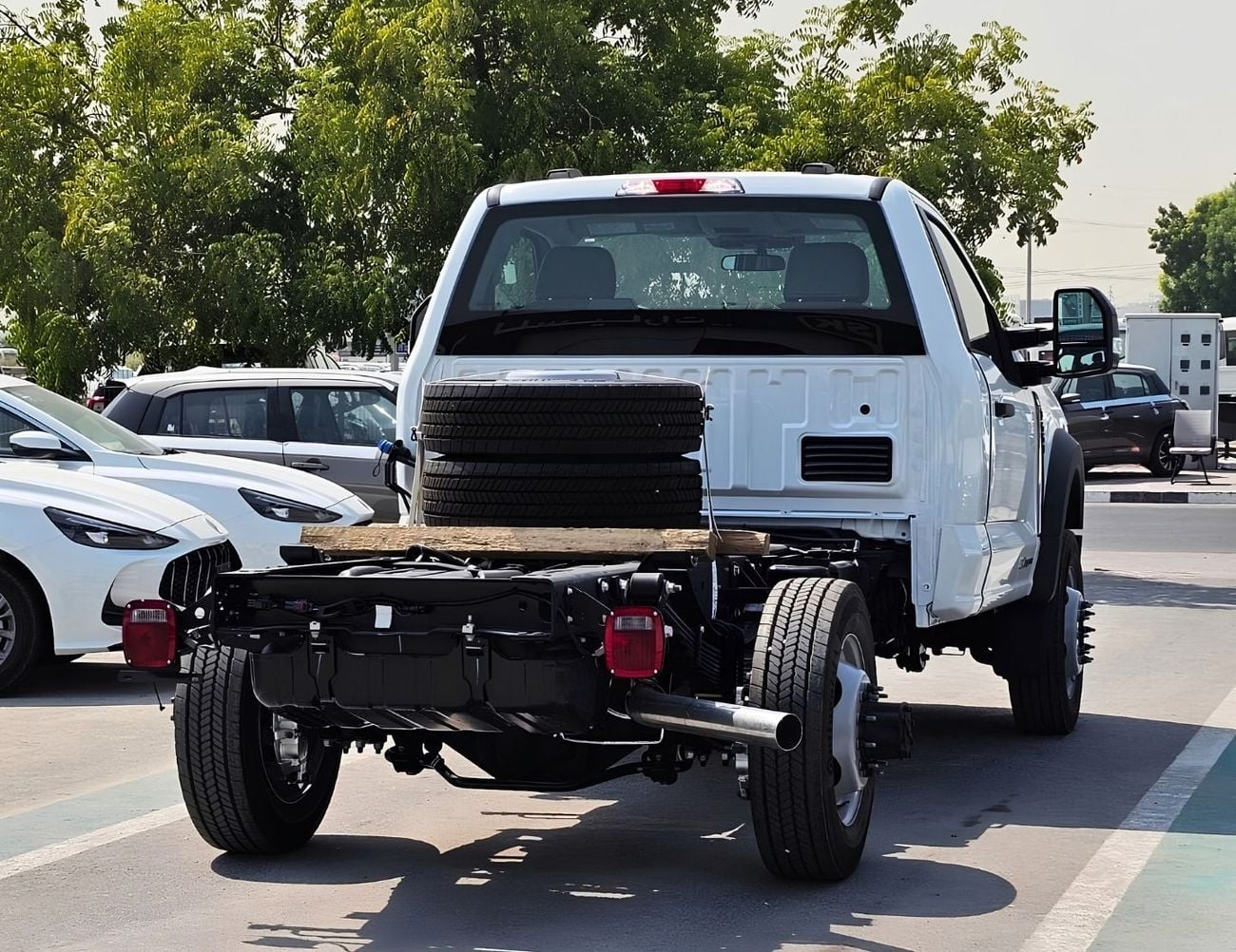 Ford F-550 6.7L DIESEL FORD XL F550 CHASSIS SINGLE CABIN || 6.7L V8 DIESEL A/T 4WD | 145 DUAL BATTERY PAYLOAD PLUS TRAILER