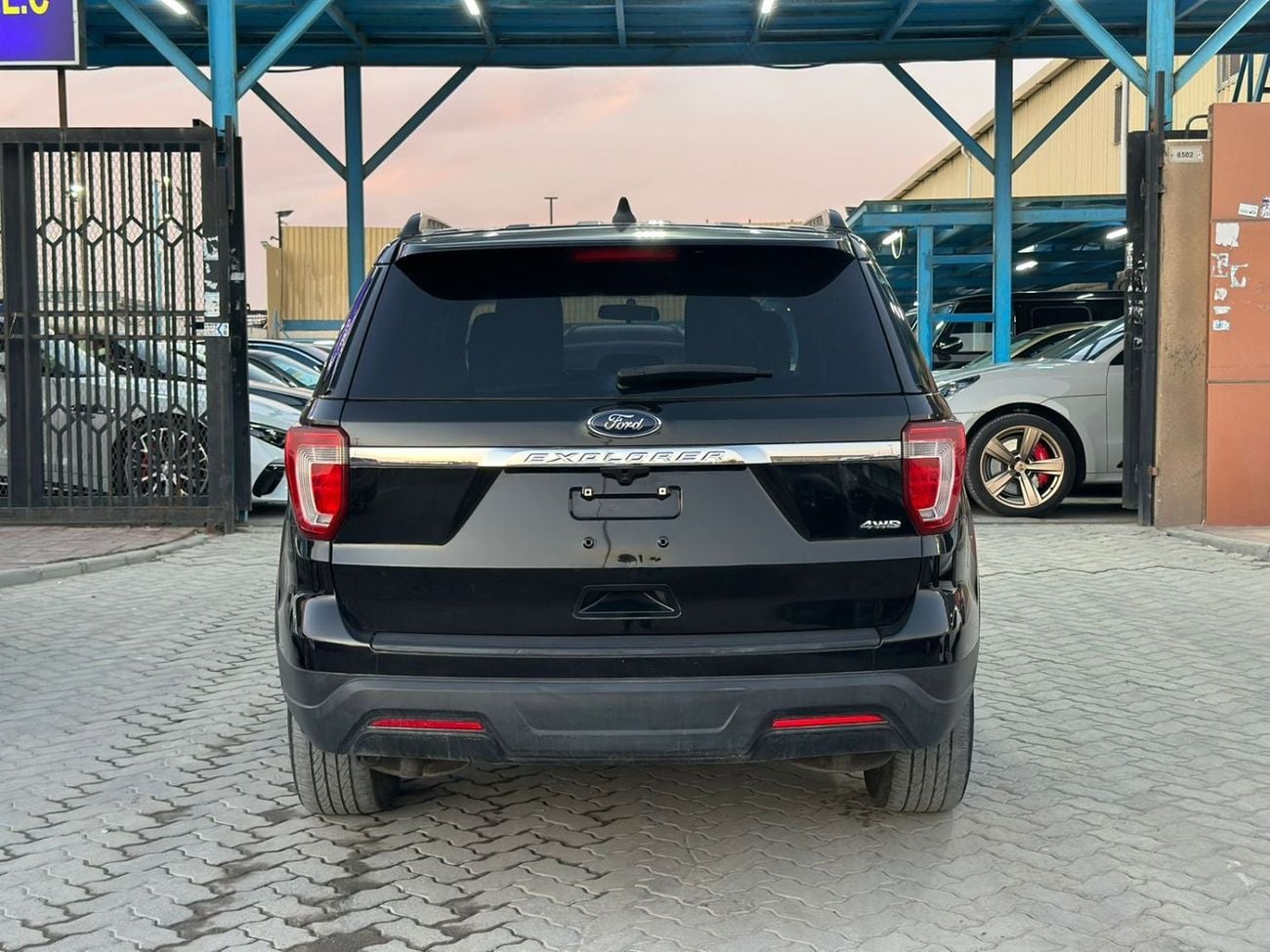 Ford Explorer XLT 202A 2.3L 4WD XLT 2019 2.3L 4WD | perfect condition